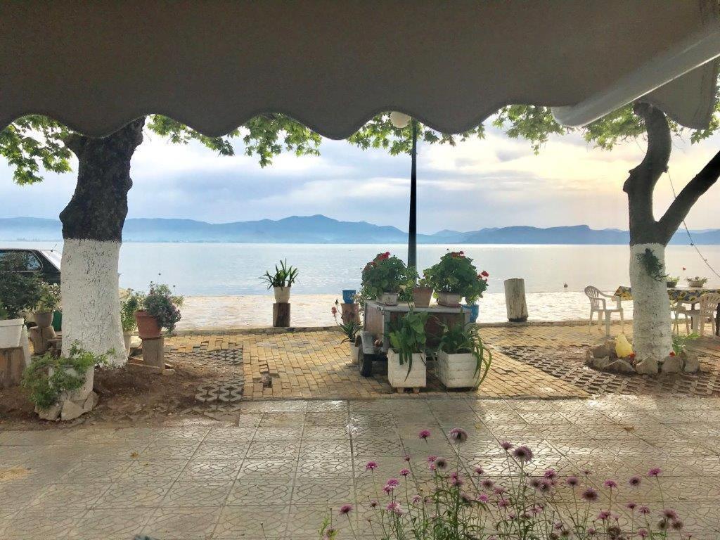 Апартаменти Casa Lela 3...Hydra Мілої Екстер'єр фото